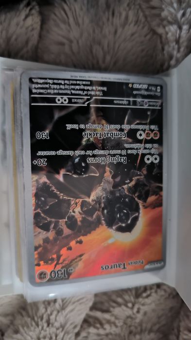 Vând cartonașe pokemon reale