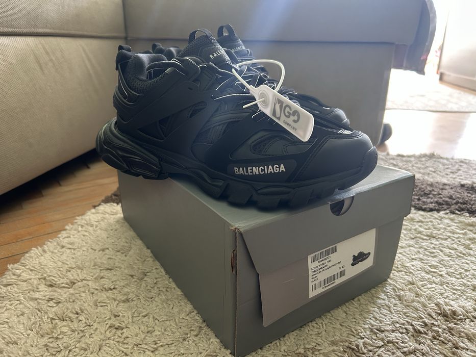 Balenciaga track