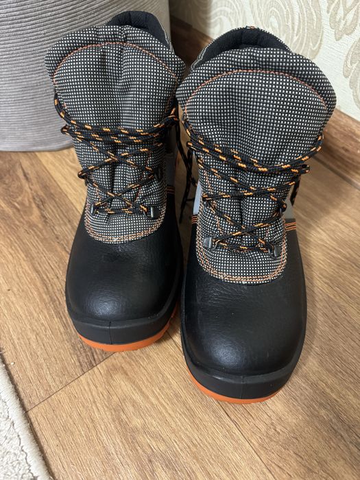 Ботинки новые за 8000 тг