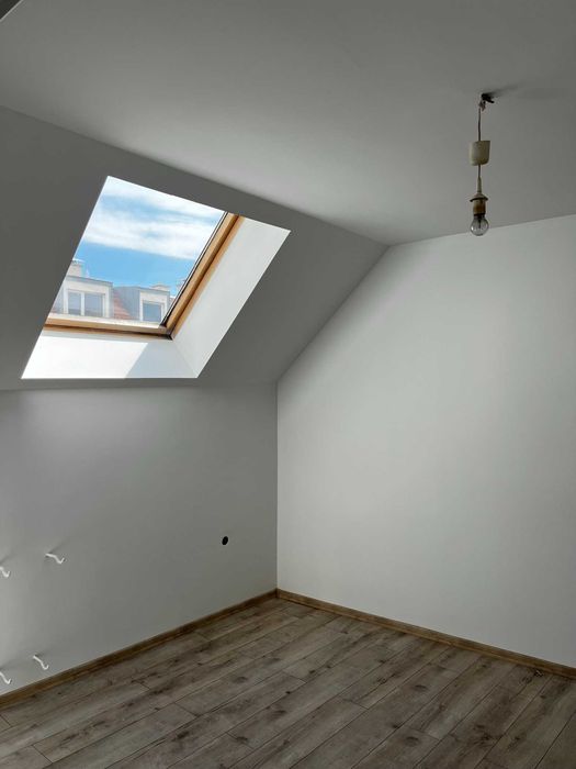Продава се Тристаен апартамент в София, Белите брези - 70 кв.м за 3000 €/кв.м - Снимка #2