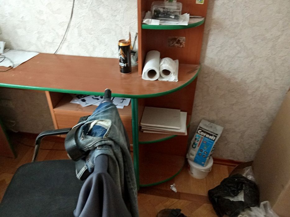 Шкафы кровать и компьютерный стол