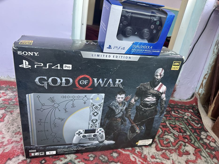 Playstation 4 pro 1T god of war limited edition