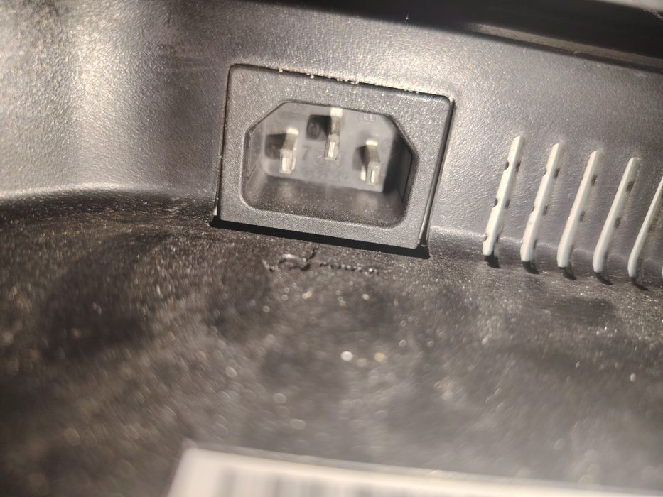 Monitor DELL 50-60 HZ