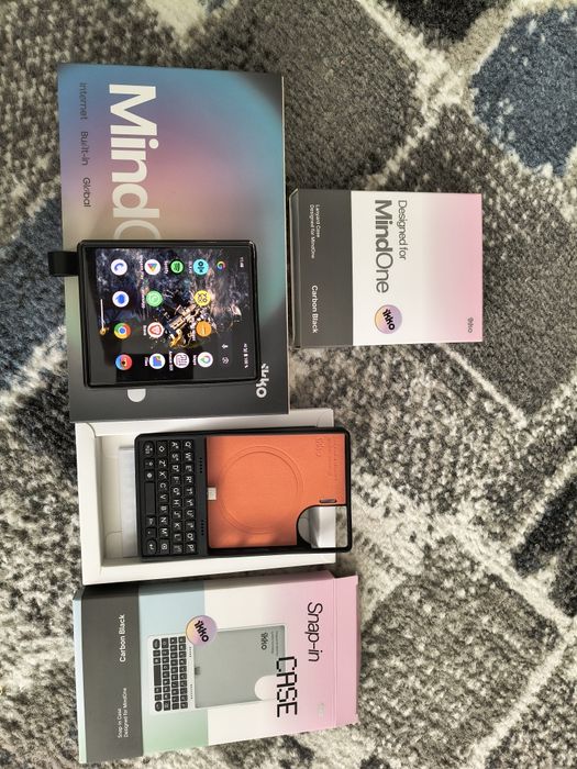 iKKO MindOne Pro – Telefon AI Modular Compact, Tastatură QWERTY, IMPECABIL (Pachet Complet)