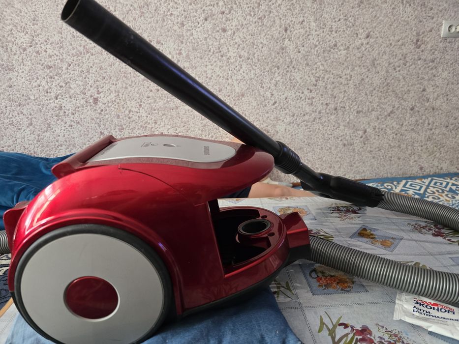 Продаю пылесос рабочий, суперский