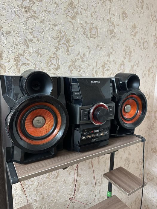 Стол компьютерный