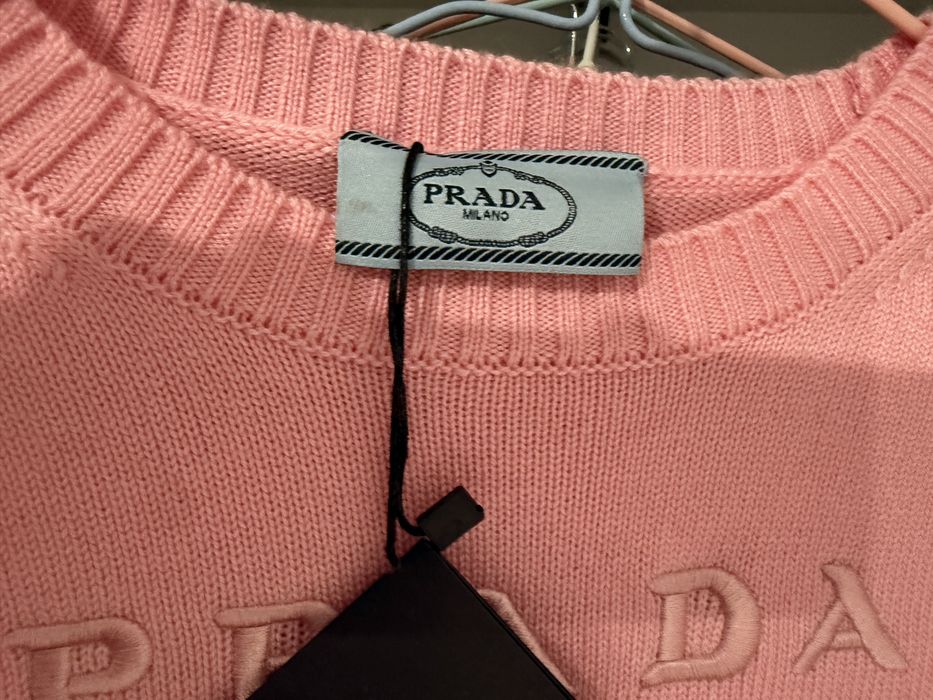 Продам кофту prada
