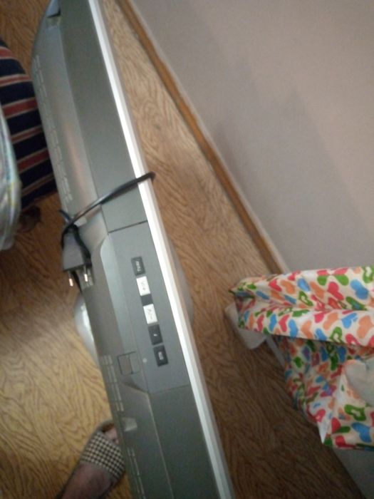 Телевизор Panasonic и Sony