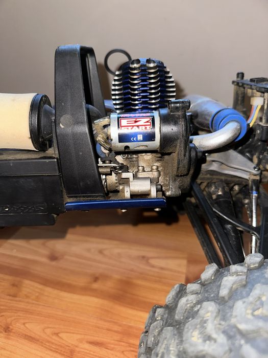 Traxxas Revo 3.3 de vanzare