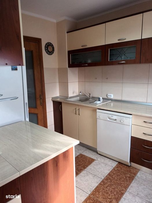 Închiriere apartament cu 2 camere