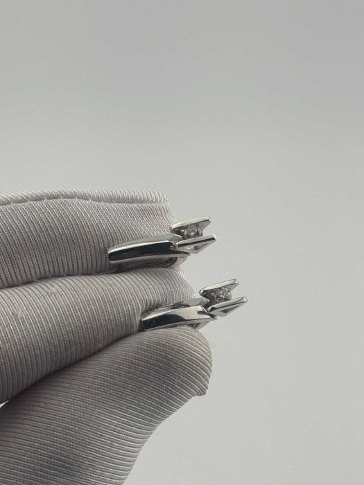Серьги,585 проба золота, бриллиантовые вставки