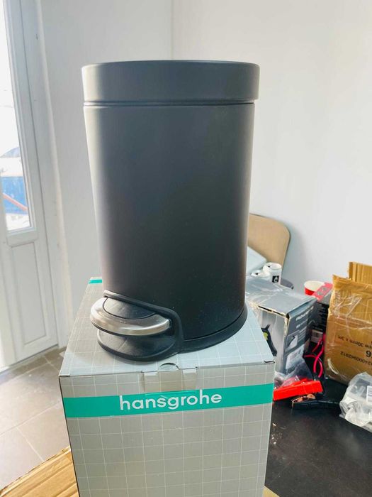 Coș de gunoi pentru baie hansgrohe AddStoris 41775000