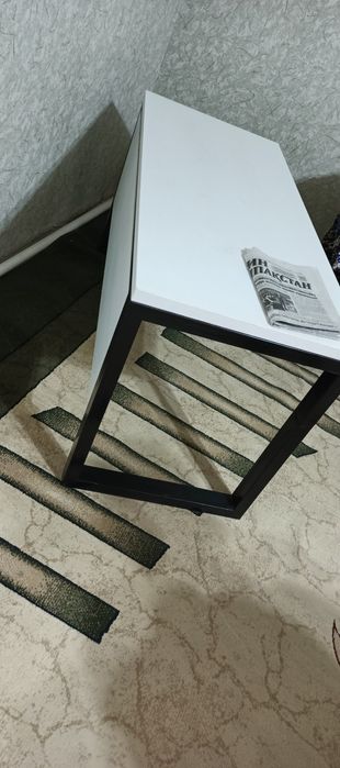 стол 3дана бар , данасы 500мын сум