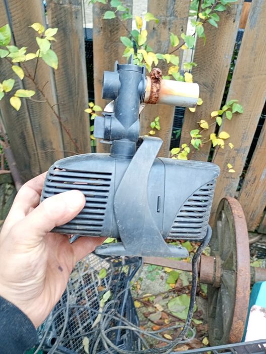 Pompa fântână arteziană