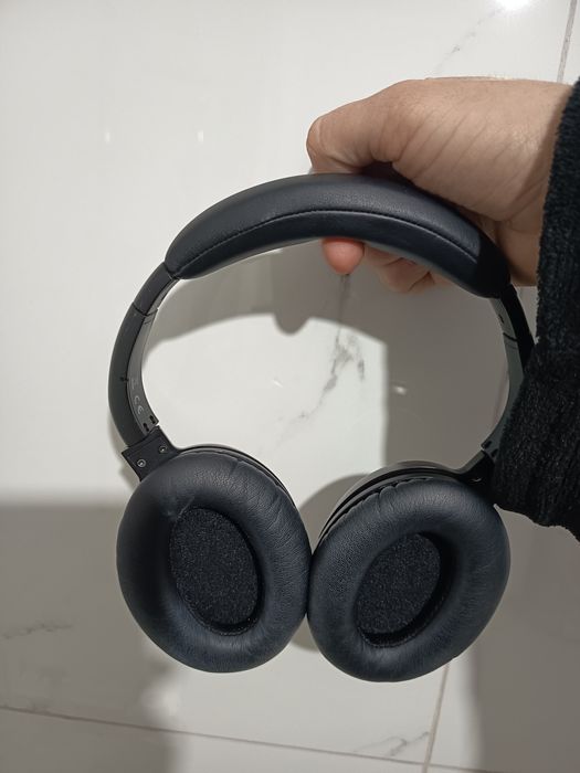 Vând căști ,40lei