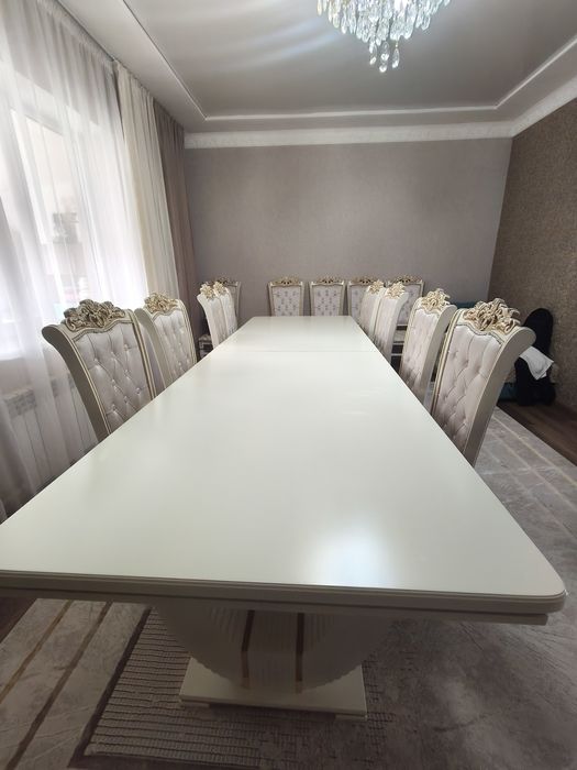 Продам стол и стульев