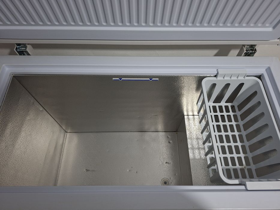 Продам морозильник