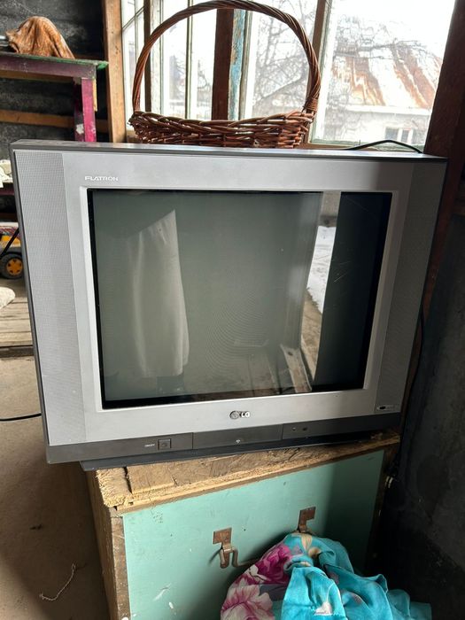 Продам телевизор