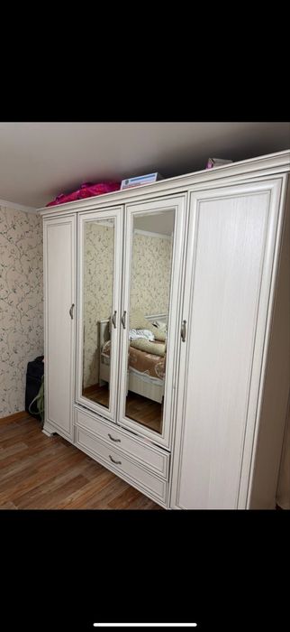 Сервант. Шкаф. Шифоньер