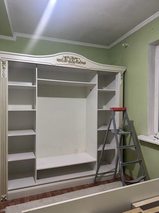 Продается спальный гарнитур