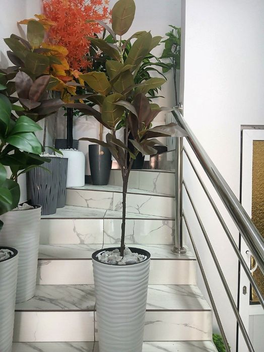 Sun'iy gullar va daraxtlar. Искусственные цветы и деревья