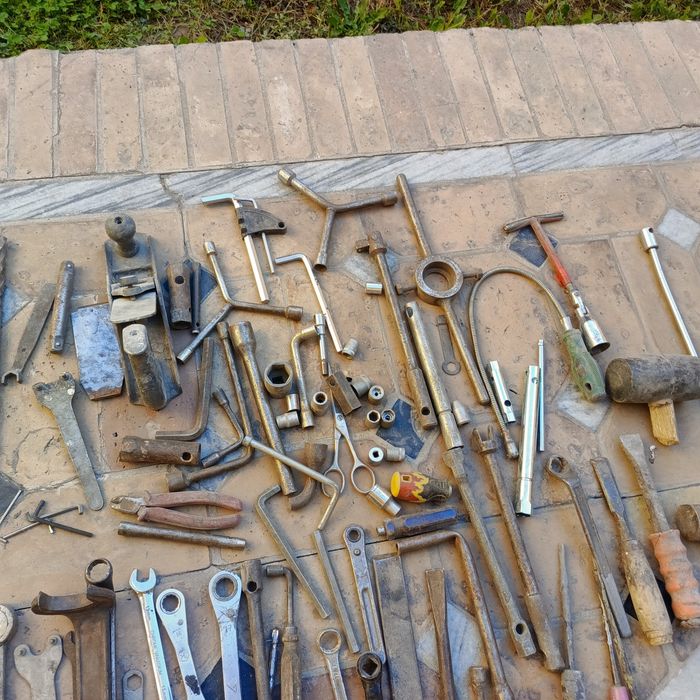 Инструменты ключи напильники