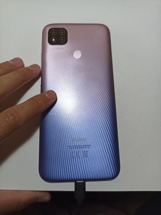 Продаю Redmi 9C 4+2/128