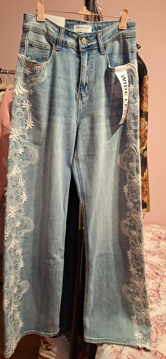 Много модели дънки