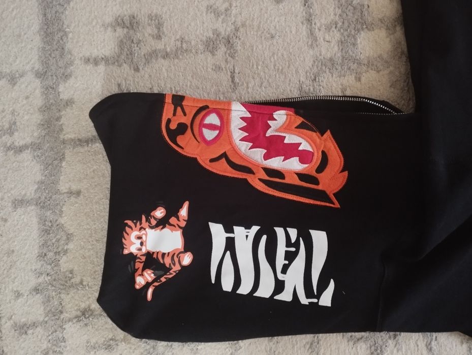 продам черный bape tiger