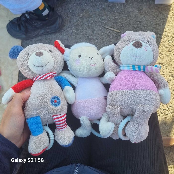 Jucari care canta pentru maxi cosi