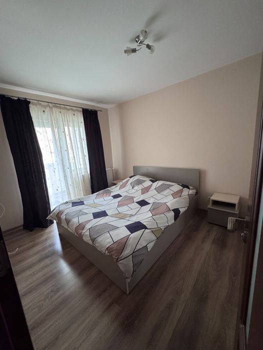 Inchiriez apartament 3 camere