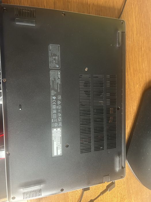 Laptop Acer Aspire 3, Rizen 3, 12gb ram, SSD 256