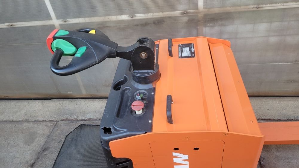 transpalet electric 2 tone doosan 20 mp  liza ridicare hidraulica marfa paleti