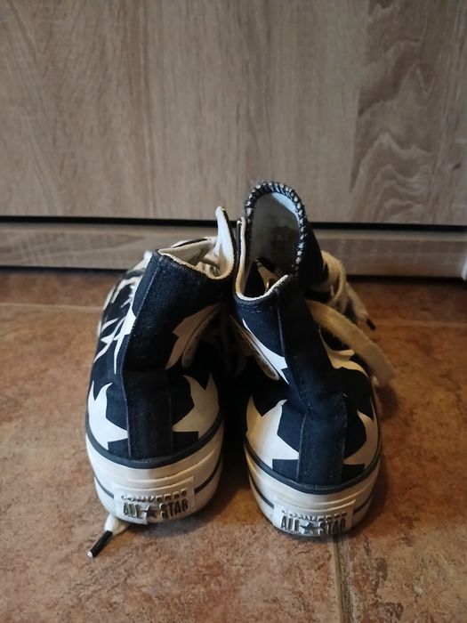 Adidas forum / Converse all star