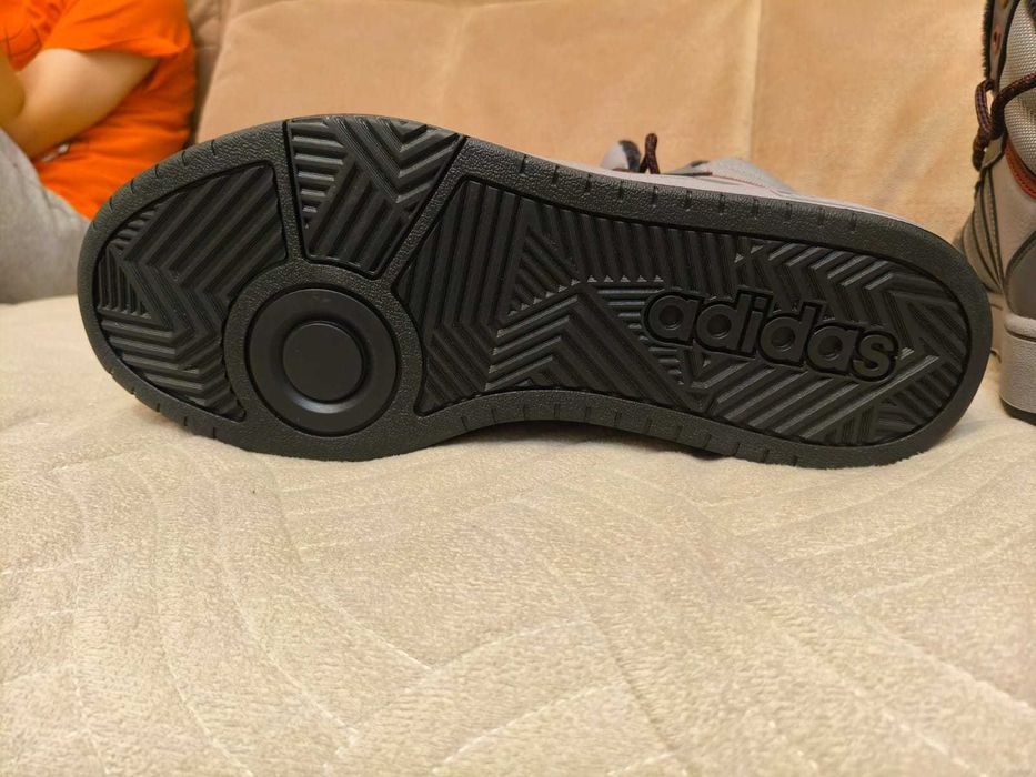 кроссовки мужские Adidas Hoops