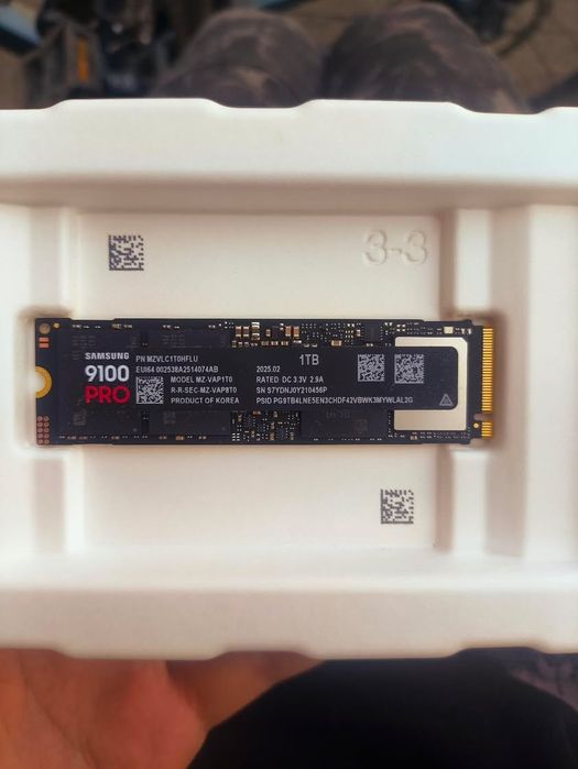 SSD Samsung 9100 PRO 1TB / новая