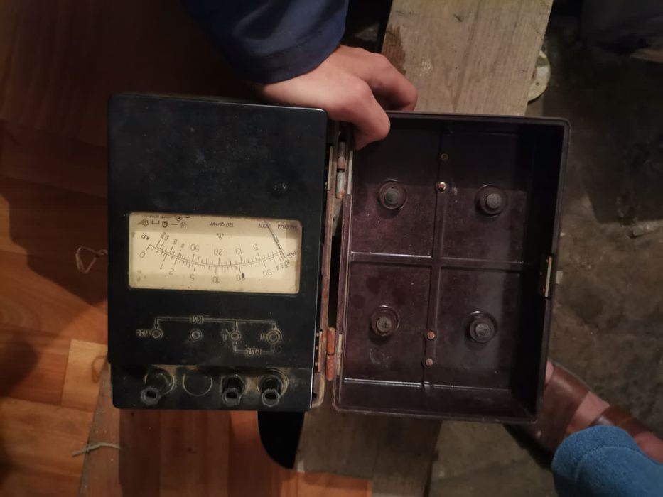 Мегаметр М4100/4