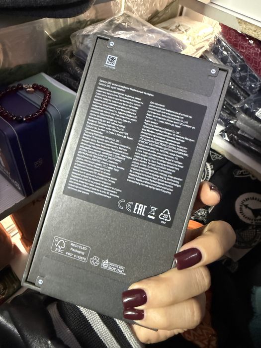 Продам новый SAMSUNG S25