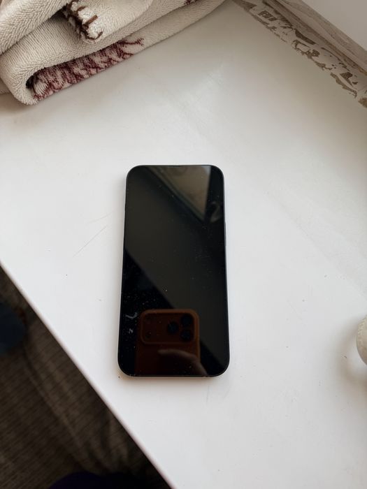 Продам IPHONE 13