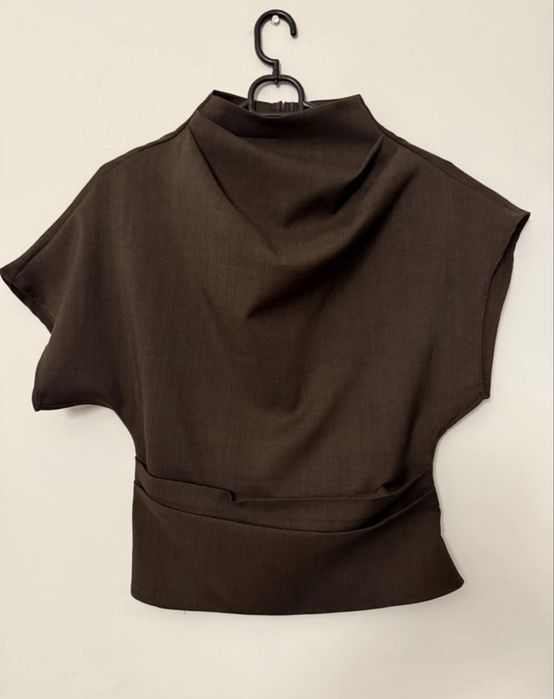 Елеганта дамска тениска