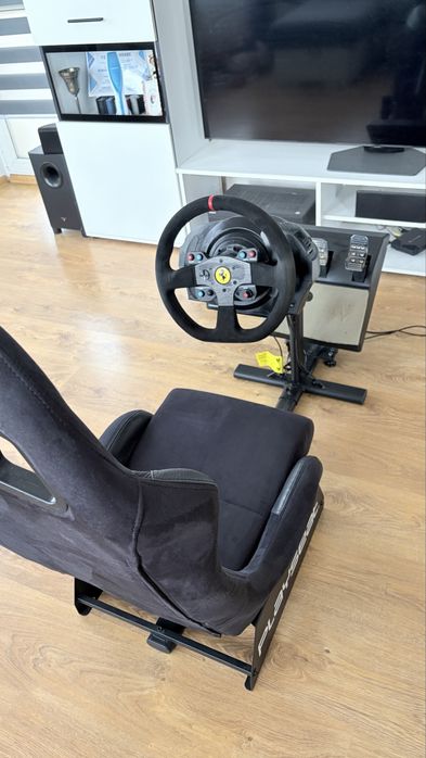 Седалка Playseat Alcantara + Trustmaster T300 Ferrari integral racing whell alcantara edition