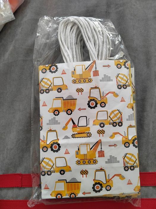 Украса с балони на тема камиони