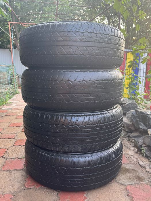 Продам шины от Toyota Land Cruiser