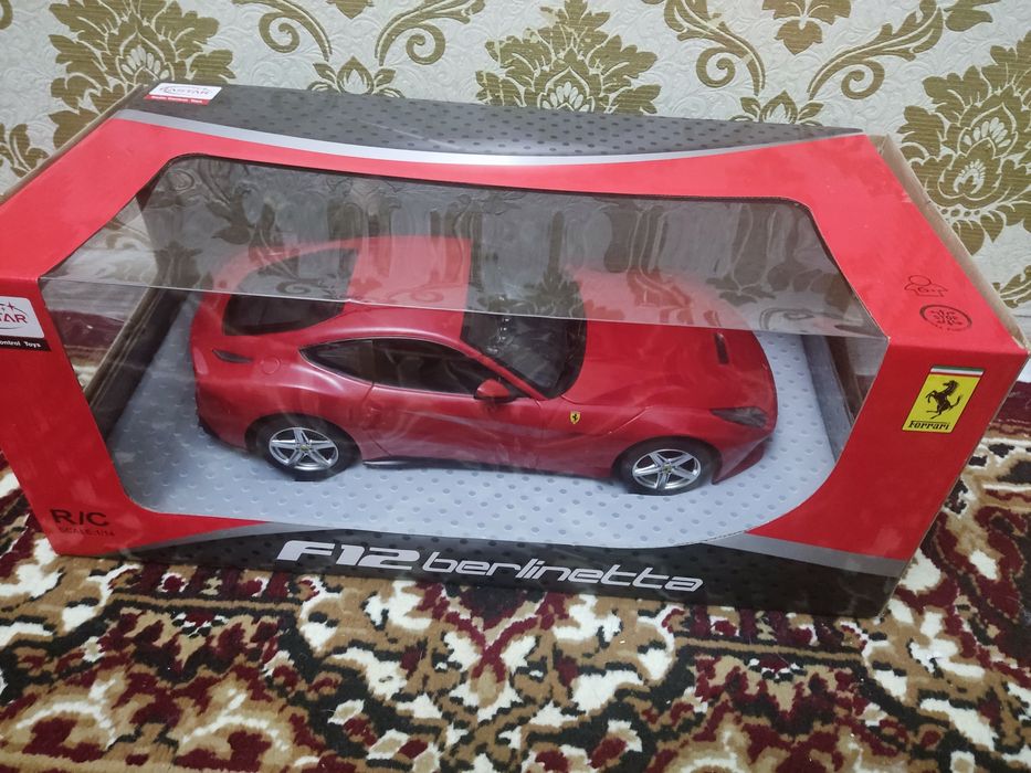 Машина детская красная