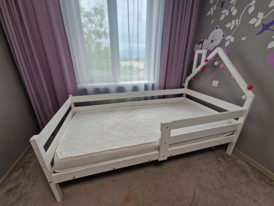 Кровать 90см на 180см