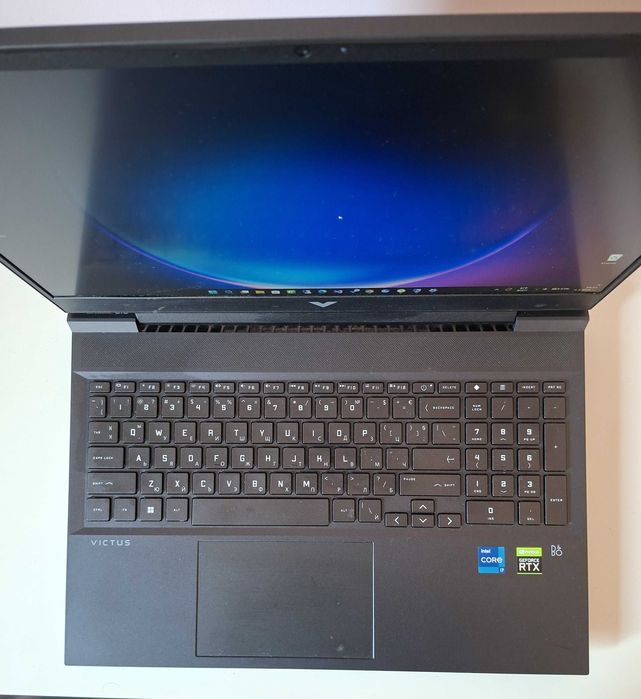 Gaming лаптоп HP Victus 16 – i7 / RTX 3050 / 16GB RAM – Отлично състояние