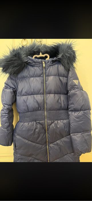 Зимно яке GUESS от гъши пух.