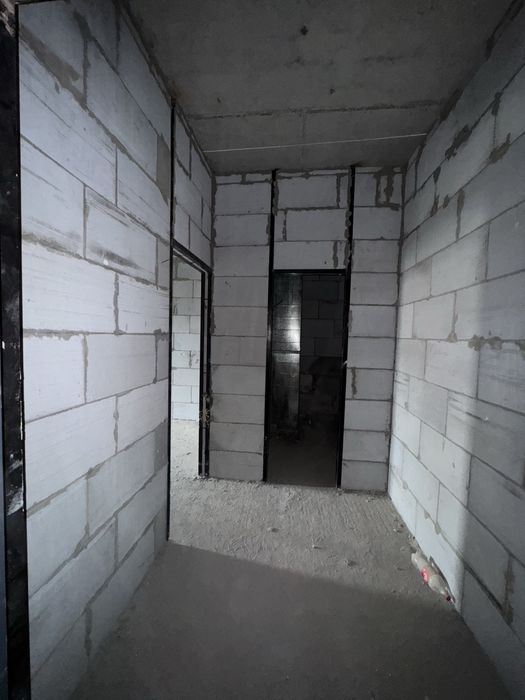 Продаётся квартира 35-кв.м Сергели р-н, метро Чоштепа, ( новостройка )