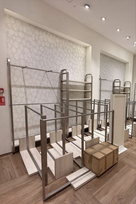 Mobilier din inox
