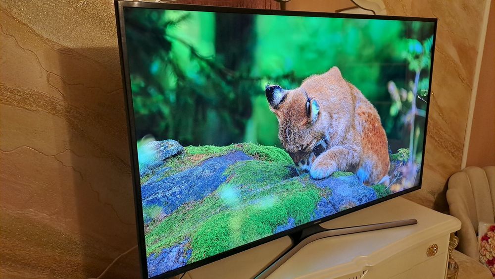 Smart Tv Samsung. Ultra 4k  , Model de ultima Generație
